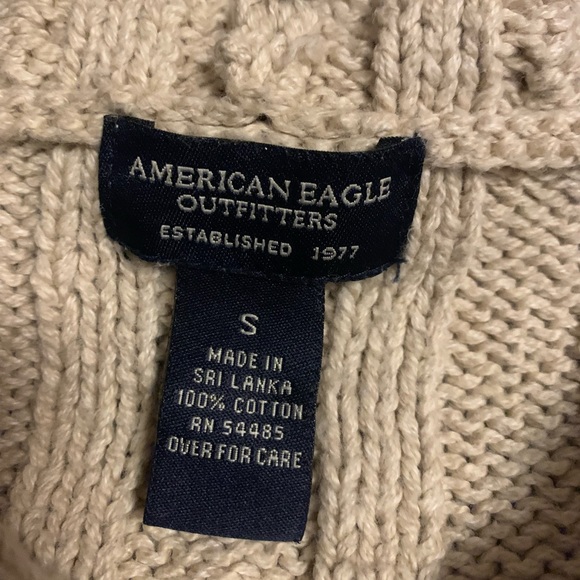 AMERICAN EAGLE AE CABLE KNIT HOODED SWEATER WITH WOODEN BUTTONS Beige Cream Tan - Picture 8 of 8